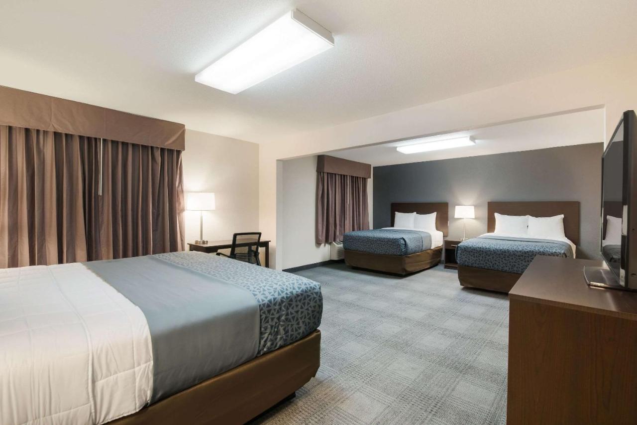 Econo Lodge Williston Exteriör bild
